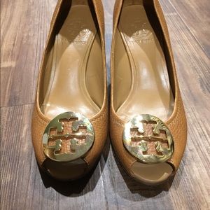 Tan leather Tory birch wedges size 6